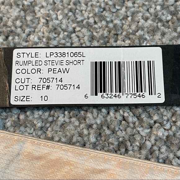 ELIZABETH AND JAMES PEAW RUMPLED STEVIE SHORT Size 10 - Picture 10 of 14